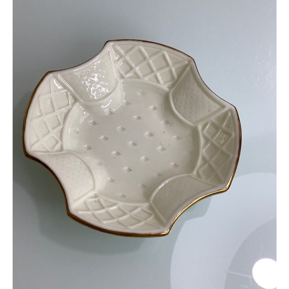 Fitz and Floyd Essentials The botanical Collection plate gold color trim EUC